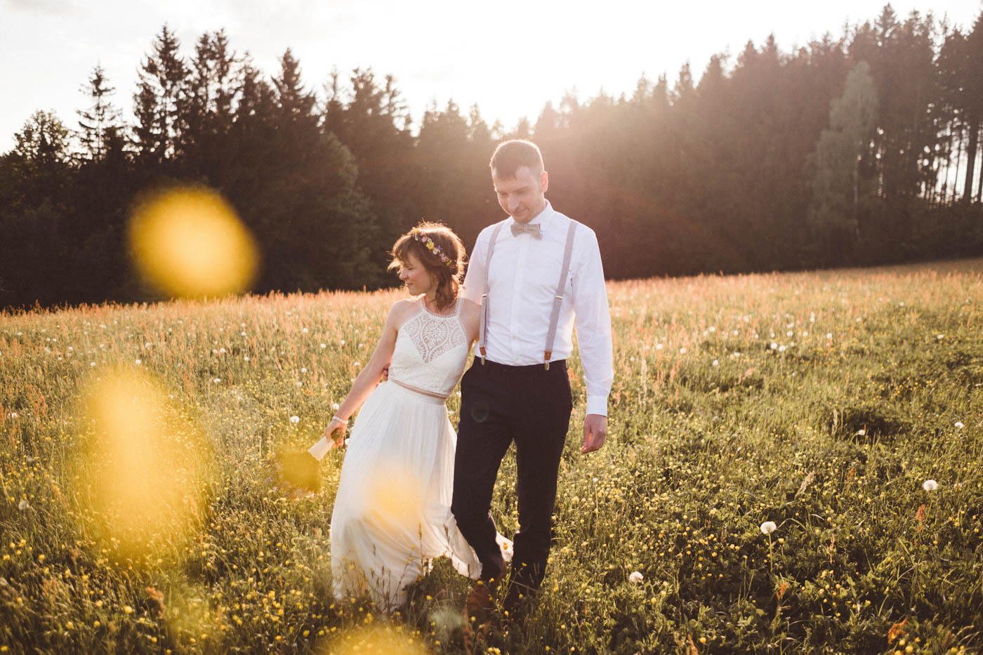 Hochzeitfotograf Bautzen – Fotos auf einer Blumenwiese